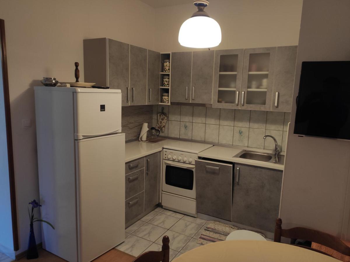 Apartments Stivic Pinezići Eksteriør billede