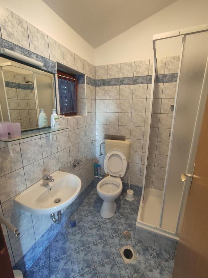 Apartments Stivic Pinezići Eksteriør billede