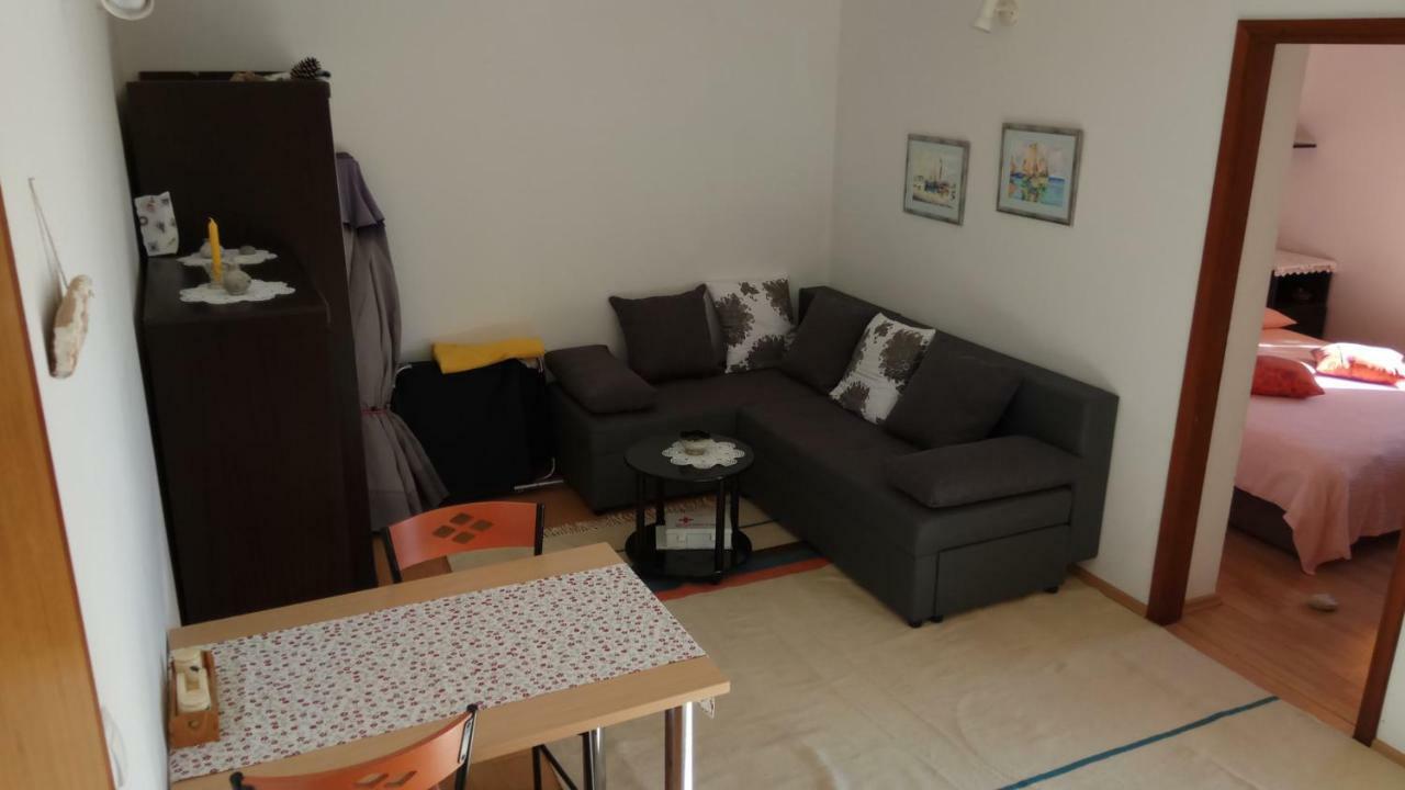 Apartments Stivic Pinezići Eksteriør billede